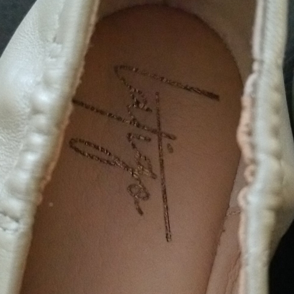 Látigo womens  flat & loafers shoes size 7M - Picture 3 of 12